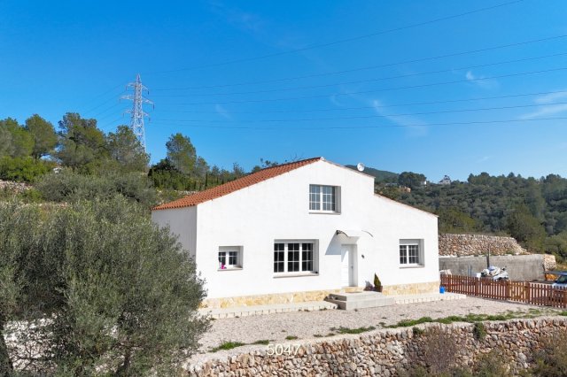 Herrliches Landhaus in Tortosa mit einem Blick auf